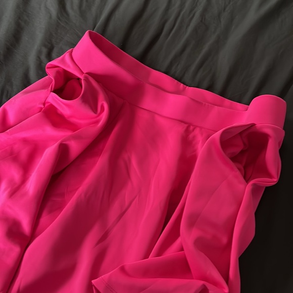 Hot Pink Torrid Scuba Skirt NWOT - Picture 4 of 5